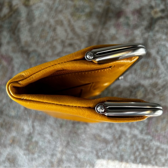 NWOT HOBO Lauren Clutch Wallet - Picture 11 of 12